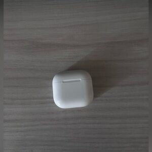 Apple AirPods 4th Gen  - CASE & CORD ONLY